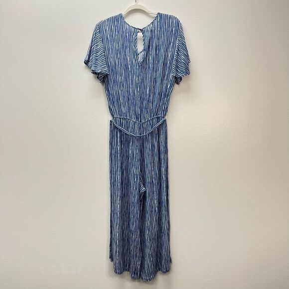 Mud Pie Rayon Striped Blue Jumpsuit Flutter Sleeves NWOT Size S - Picture 5 of 11